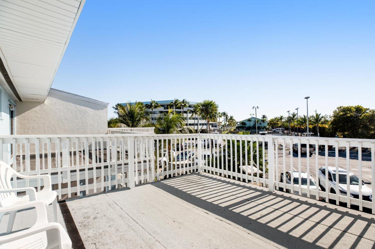 Kawama Yacht Club A4