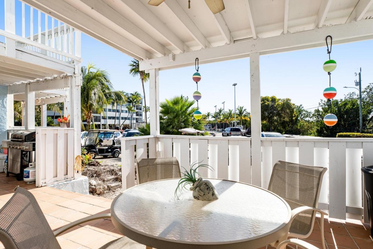 Kawama Yacht Club A4 *